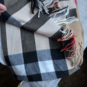 Sky Cashmere Lillanygatan 23 Scarf:  100% Virgin Wool